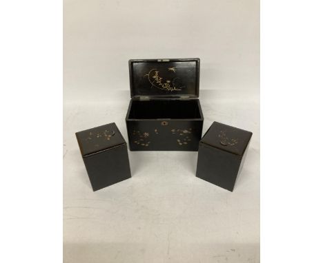 A PAPIER MACHE JAPANESE LACQUERED TEA CADDY