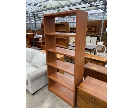 A FIVE TIER OPEN DISPLAY SHELF UNIT, 35.5" WIDE