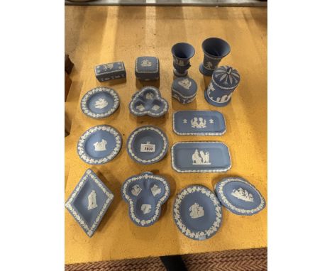 SIXTEEN PIECES OF WEDGWOOD BLUE AND WHITE JASPER WARE TO INCLUDE PIN DISHES, LIDDED TRINKET BOXES, VASES ETC