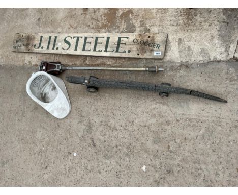 AN ASSORTMENT OF VINTAGE ITEMS TO INCLUDE A SHOOTING STICK AND A WOODEN SHOE REPAIR SIGN