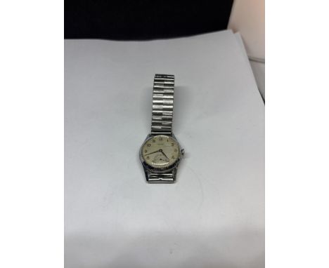 A VINTAGE ROTARY WRIST WATCH SEEN WORKING BUT CROWN WINDER A/F