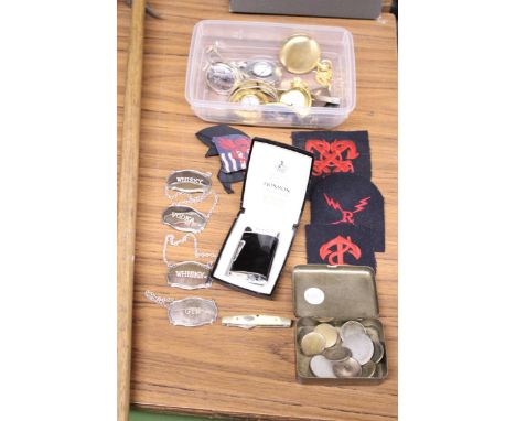 A MIXED TO LOT TO INCLUDE POCKET WATCHES, METAL SPIRIT DECANTER BOTTLE TAGS, MILITARY STYLE METAL BUTTONS, RONSON LIGHTER, RO