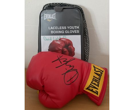 Boxing David Light signed Lonsdale Red Boxing glove. David Light (born 13 November 1991) is a New Zealand professional boxer.