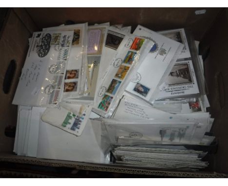 A LARGE COLLECTION OF FIRST DAY COVERS