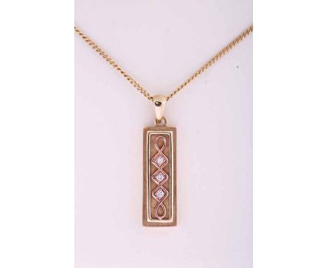 CLOGAU GOLD DIAMOND SET PENDANT
limited edition 0942/2007, set with three brilliant cut diamonds, in nine carat yellow and ro