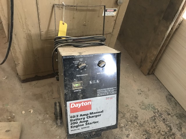 DAYTON MANUAL BATTERY CHARGER - 40/2 AMP