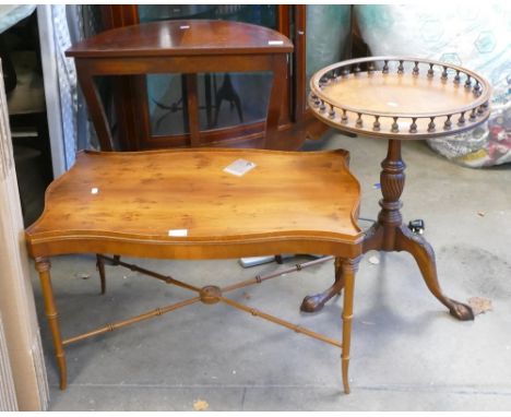 Reprodux, Galleried Side Table with spiral reeded baluster central support on three ball and claw feet together with a Coffee