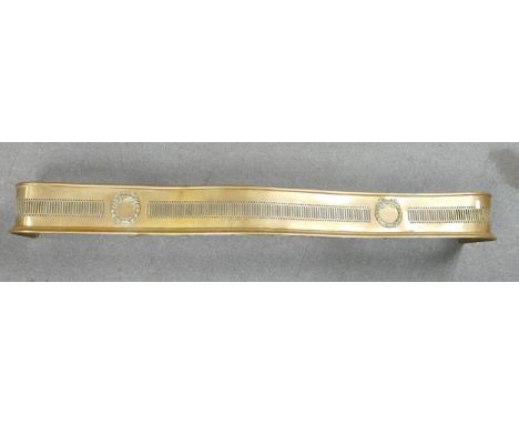 Fixed Brass Fire Fender with Pierced Decoration and Laurel Wreath motifs. Length: 142cm