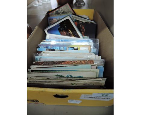 A collection of USA and Canada vintage postcards