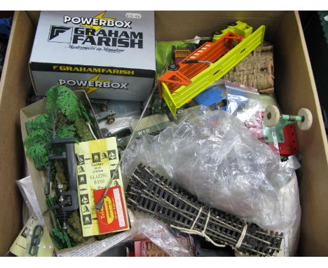 A Quantity of 'OO' Scale Railway Workshop and Scenic Items, including diecast vehicles, scenery, track, among other items.