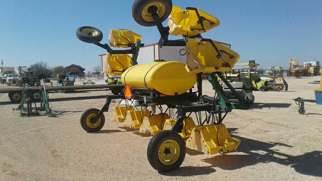 2008 Red Ball 42008WG Hooded Sprayer with 300 Gallon Tank. 8 Row with