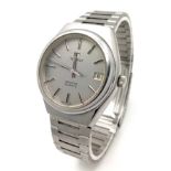 A Vintage Tissot Seastar Quartz Gents Watch. Stainless steel bracelet and case - 37mm. White dial