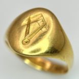 A Vintage 18K Yellow Gold Masonic Signet Ring. Size N. 6.9g