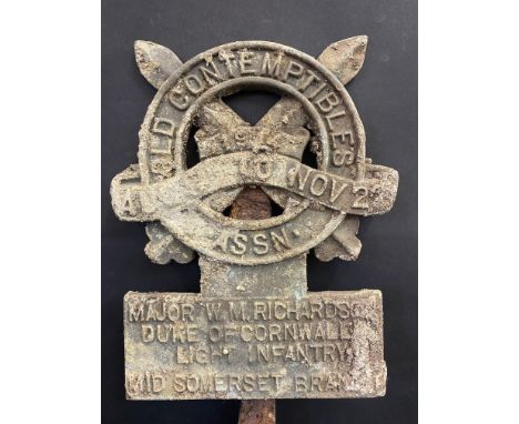 A military grave marker for Major W.M. Richardson, Duke of Cornwall Light Infantry, Mid Somerset Branch.