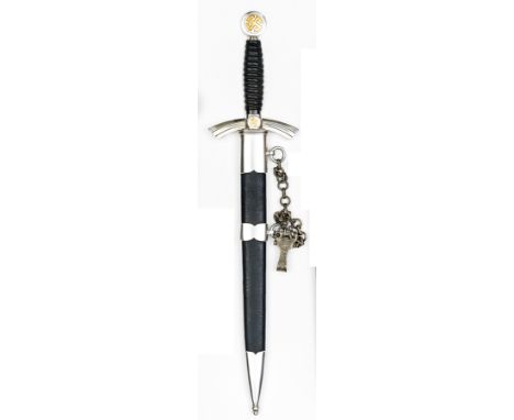 A good first pattern Luftwaffe officer’s dagger,  with unmarked blade, the mounts of aluminium with gold anodised swastikas, 