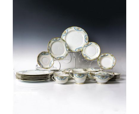 Rarely offered set of 38 pieces in Between Wars period Noritake Morimura Brothers China service for 6. White in a wildflower 