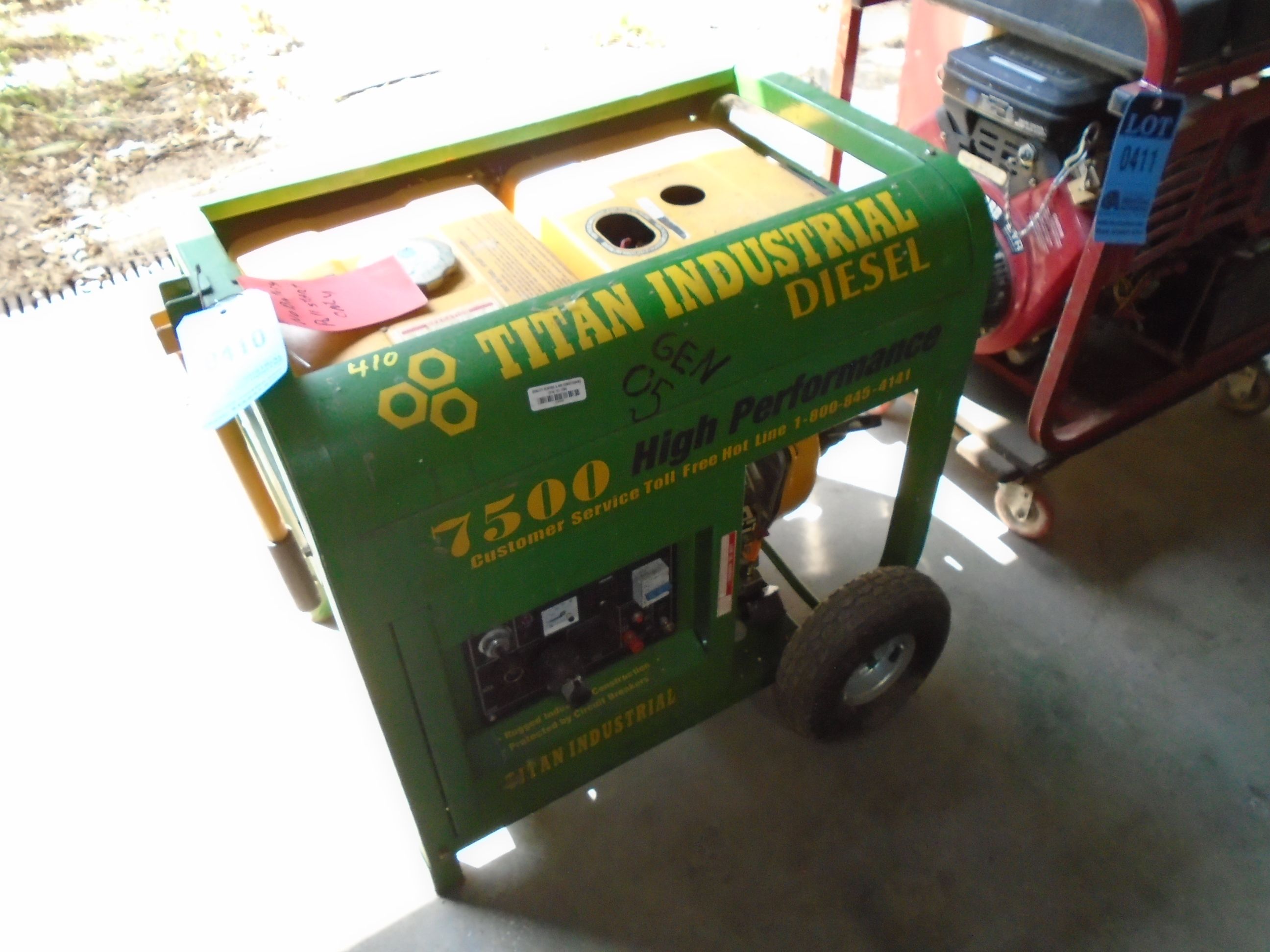 TITAN INDUSTRIAL MODEL 7500 HIGH PERFORMANCE DIESEL PORTABLE GENERATOR