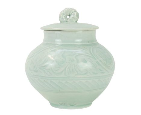 Margaret FRITH (1943) Lidded Jar  Porcelain, impressed seals to base, height including lid 15.5cm.