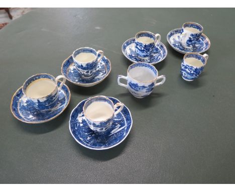 Three 18th century Caughley Pagoda pattern tea cups and two saucers, two cups and saucers in good condition with some usage w