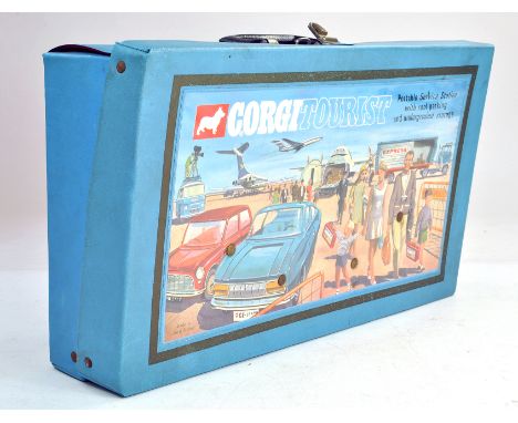 Corgi (Corgi Tourist) Portable Service Station Carry Case. Generally very good. Condition Reports: Please contact us for addi