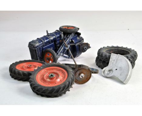 Chad Valley Vintage 1/16 Fordson Major E27N Clockwork Tractor. For Spares / Repairs only.  Condition Reports: Please contact 