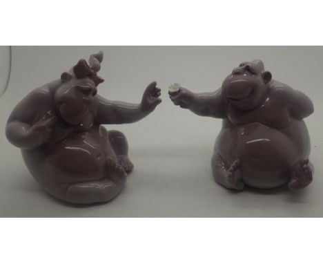 Pair of Nao Gorillas 