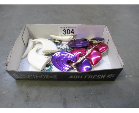 6 pairs of earrings including art deco