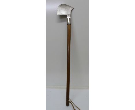 A Burmese battle axe, length 73cm