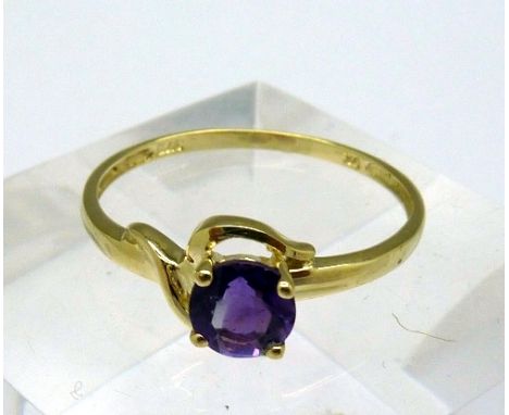 A 9ct gold and amethyst ring, weight 0.9g, size N