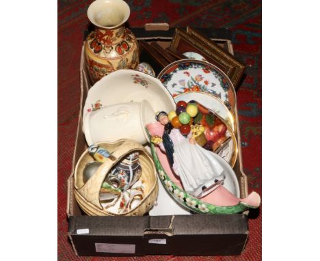 A box of miscellaneous ceramics Arthur Wood ceramic basket, Mailing ware vase, Sylvac tea caddy, Royal Albert Old Country Ros