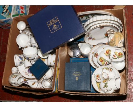 Two boxes of Royal Worcester Evesham tea and dinner wares including a boxed set of custard cups and covers. 