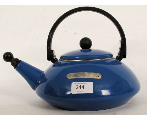 A good vintage Le Crueset Zen pattern enamel kettle being clean and in good condition complete with lid and extending spout