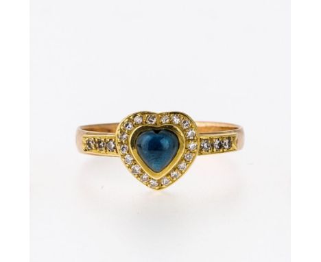   Ring mit Herz  Ring mit Herz   GG, 585. Ausgefasst mit lupenreinen Achtkantdiamanten in feinem  Weiß von zus. 0,34 ct. Im Z