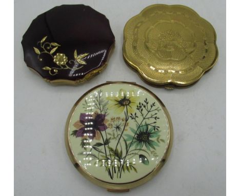 1950's Gwenda gold plated powder compact with engine turned decoration, 1950's Stratton gold plated compact with floral lid a
