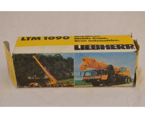 Boxed 1/50 scale diecast Liebherr LTM 1090 mobile telescopic crane model by Conrad (model no 2085). Detailed model with fully