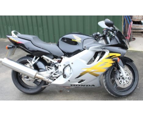 Honda CBR 600F Ultima Light motorcycle, V5 present, MOT until Sept 2023, mileage 32992 