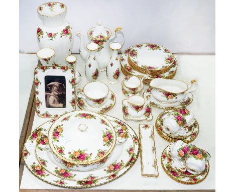 AN EXTENSIVE COLLECTION OF&nbsp; ROYAL ALBERT OLD COUNTRY ROSES PATTERN TEA, DINNER AND TRINKET WARE, TO INCLUDE TWO PHOTOGRA