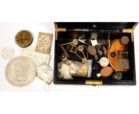 MISCELLANEOUS WORKS OF ART, TO INCLUDE A 19TH C GILTMETAL MOUNTED SCENT BOTTLE, LIVERY AND OTHER BUTTONS, POSTAL BALANCE, PAP