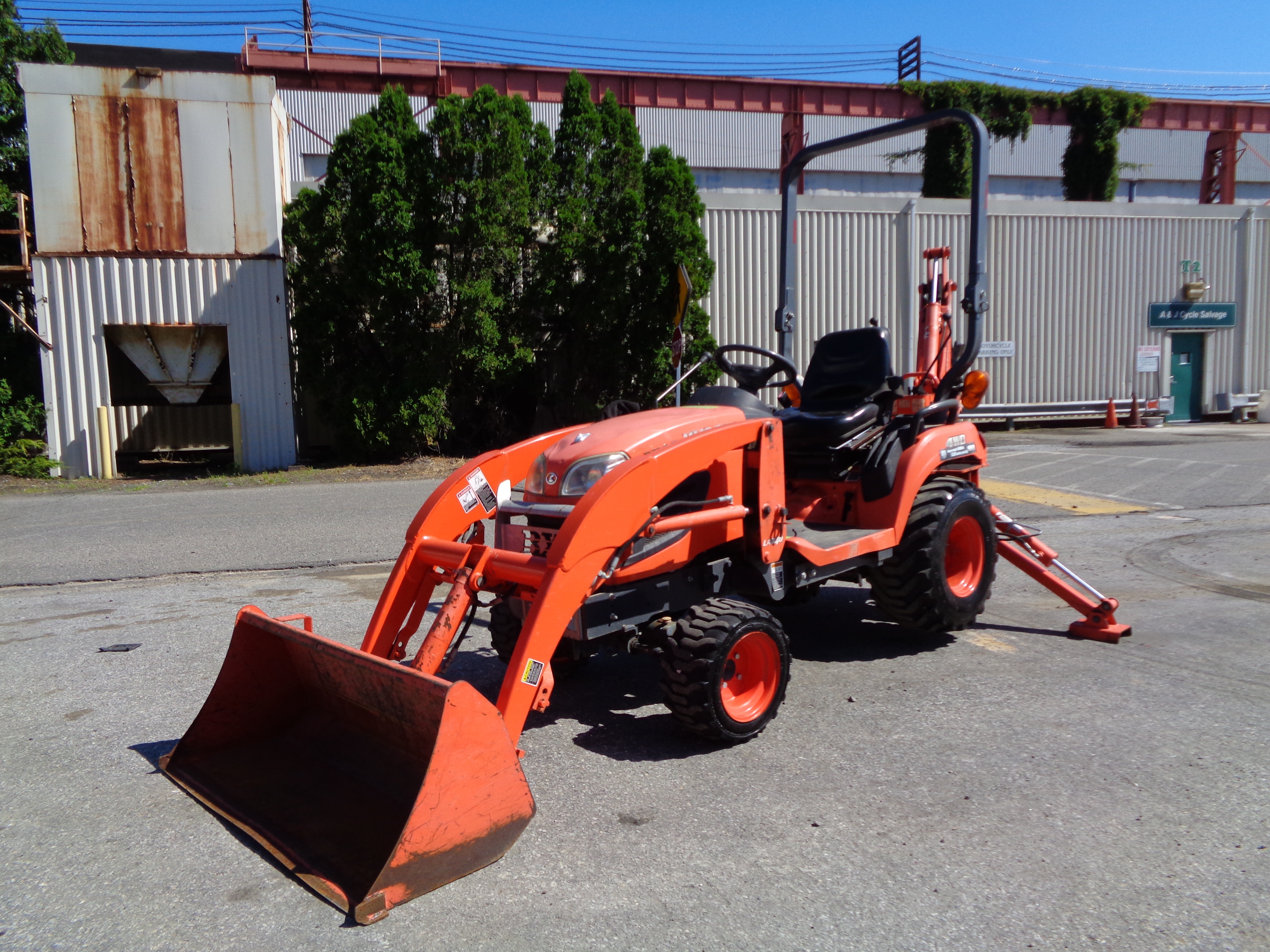 Make Kubota Model BX25 Year 2013 SN 64335 Hours 1000 Diesel 4x4