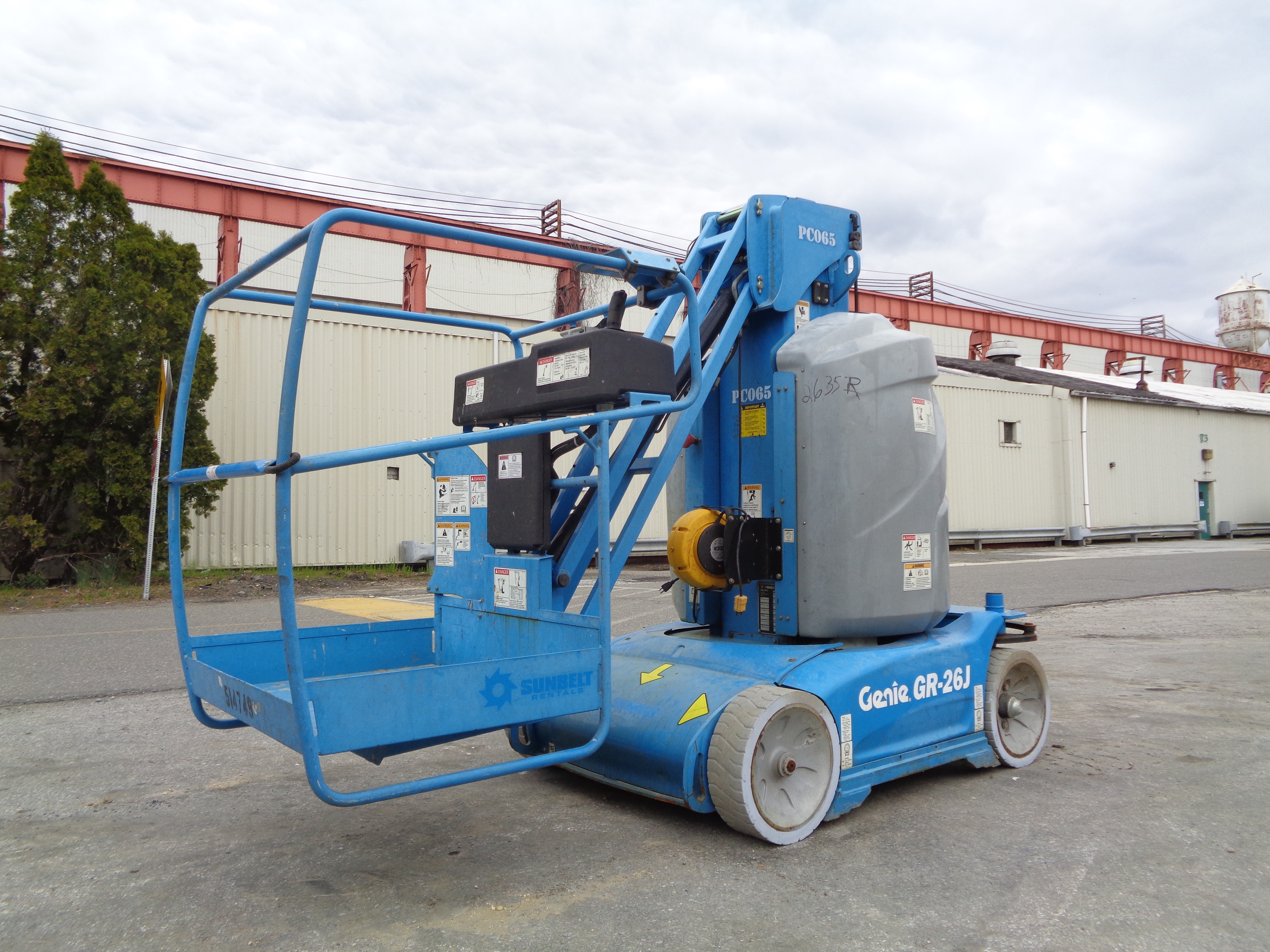 Make Genie Model GR26J Year 2014 SN GRJ14678 Hours 28 26ft