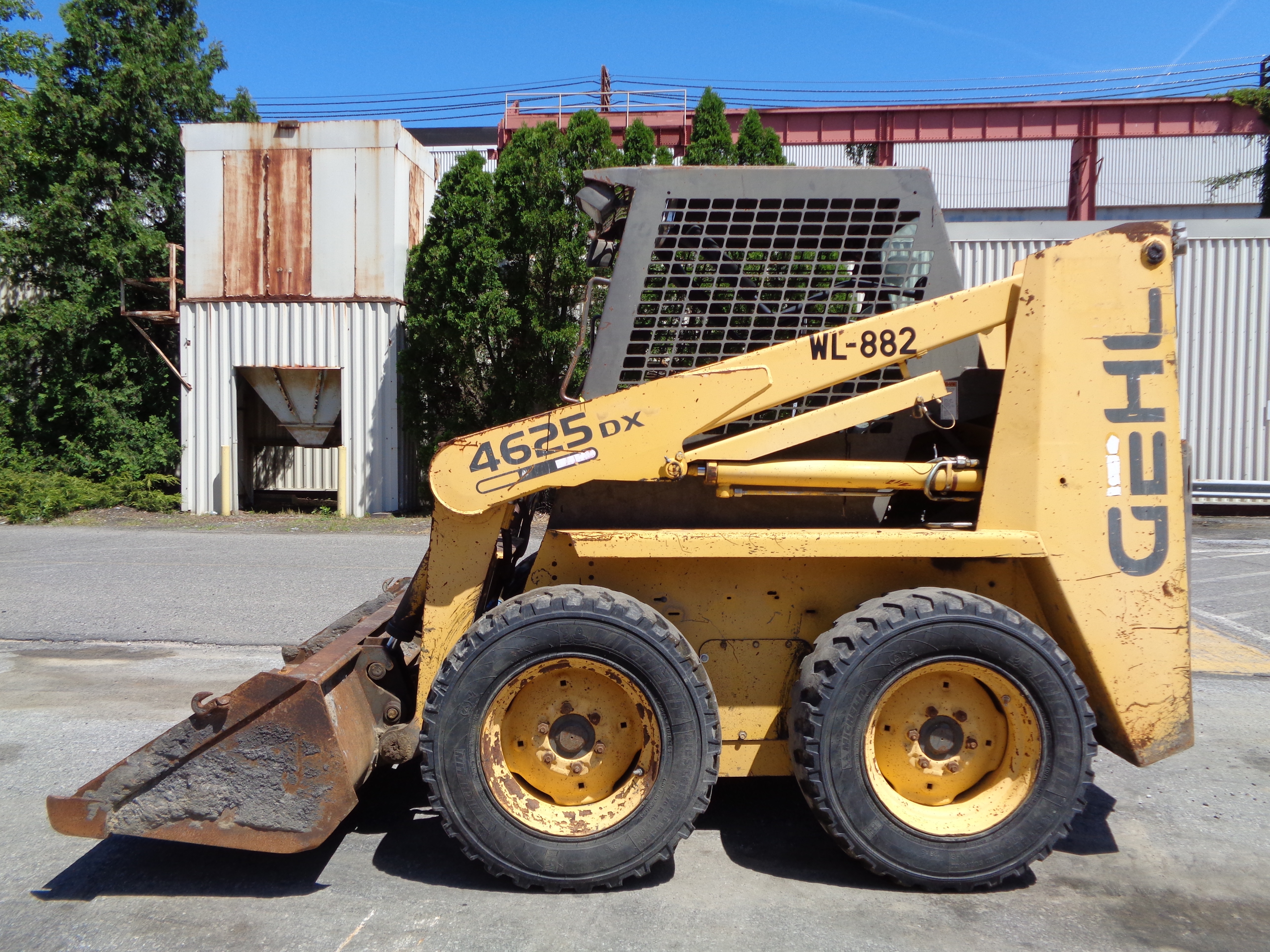 Make: Gehl Model: 4625DX Hours: 1982 Diesel