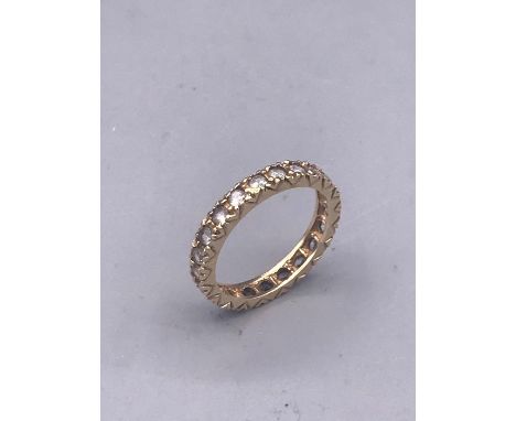 A 9ct gold CZ, size M, ring (2.4g)