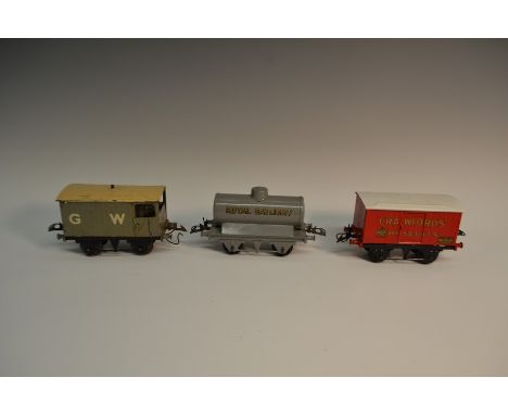 Hornby O Gauge- -a "Crawfords" Biscuit Van, red, white roof, sliding doors;  a G W Guards van, grey, cream roof, hinged doors