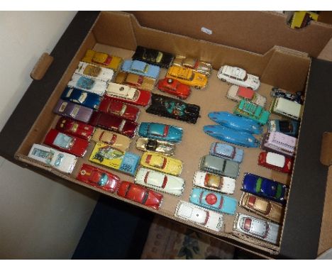 A QUANTITY OF MAINLY UNBOXED AND ASSORTED PLAYWORN CORGI TOYS CARS, majority are British and American cars of the 1960's, to 