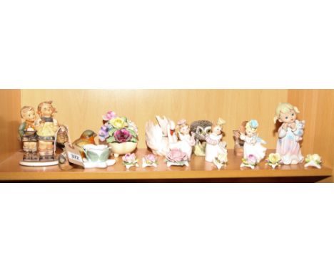 Various small figure ornaments, Hummel figure, owl etc. 