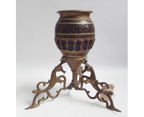 Decorative brass jardinere or lamp base on 3 brass sea horse feet appx 10" high 