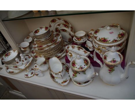 An extensive Royal Albert 'Old Country Roses' pattern tea and dinner service. 