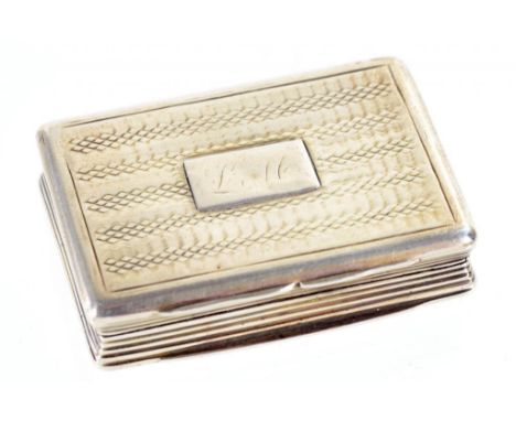 A GEORGE IV SILVER VINAIGRETTE  engine turned, with foliate grille, 4cm w, by Thomas Shaw, Birmingham 1828, 15dwts ++Even ove