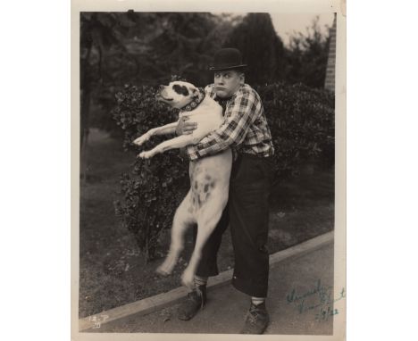 DENT VERNON: (1895-1963) American Film Comedian associated with The Three Stooges. An extremely rare vintage signed 8 x 10 ph