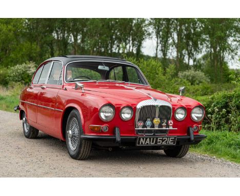 Registration - NAU 521EChassis No. - 1A31512BWM.O.T. - ExemptOdometer - 20,000This stately Daimler 4.2 Sovereign is presented